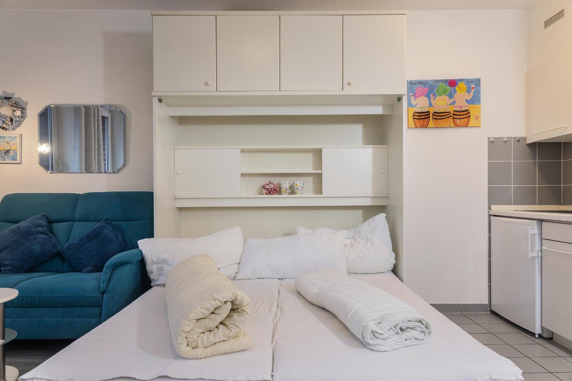 50060... Apartment Харлезил Екстериор снимка